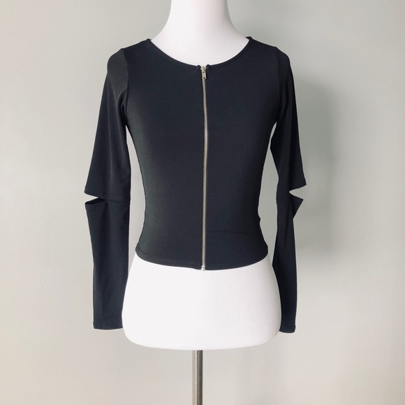 Fitted Zip Top - Picture 3 of 6